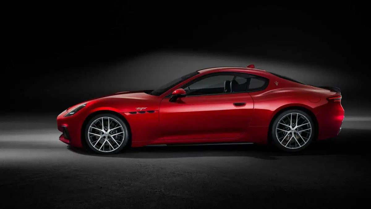 Maserati Granturismo 3.0 Trofeo awd auto (3)