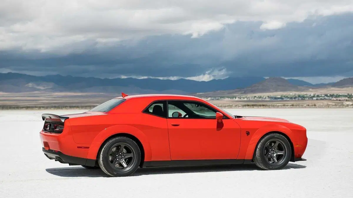 Dodge Challenger 6.2 V8 Hellcat Widebody (Full) 717cv at8 (5)