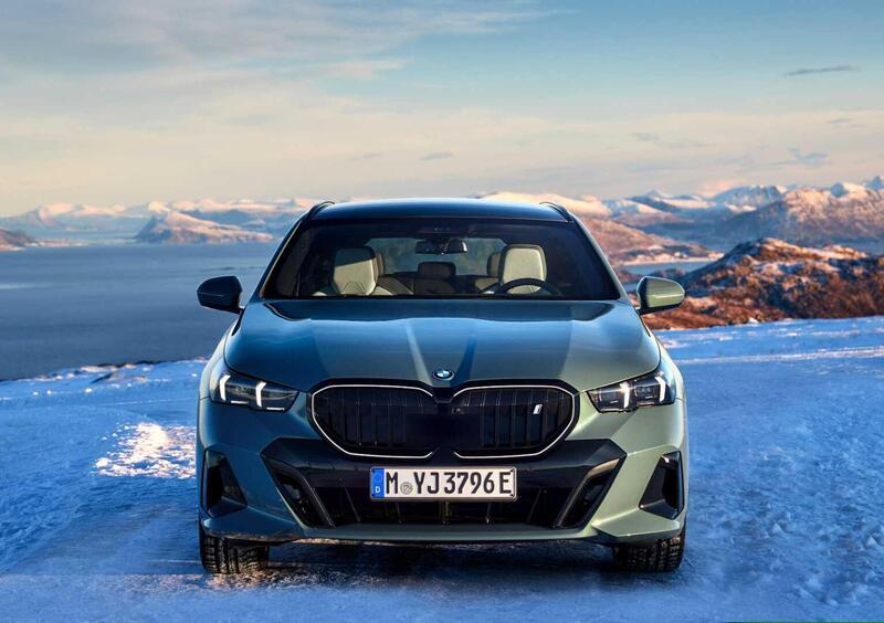 BMW i5 Touring (3)