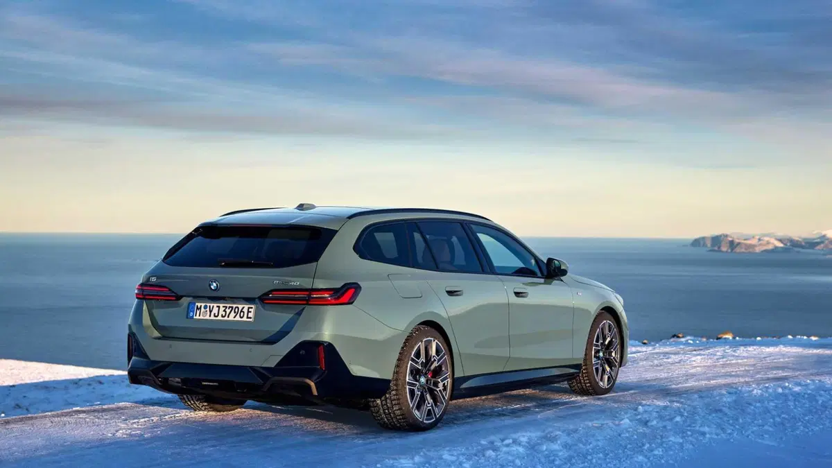 BMW i5 Touring (4)