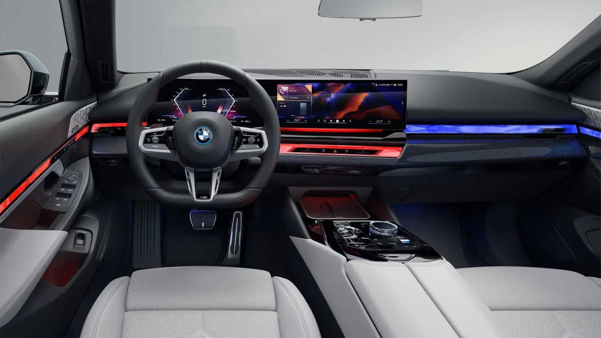 BMW i5 Touring (7)