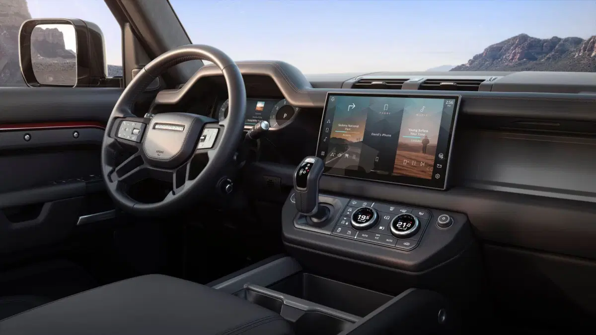 Land Rover Defender: i nuovi accessori, allestimenti e motori più potenti (2)