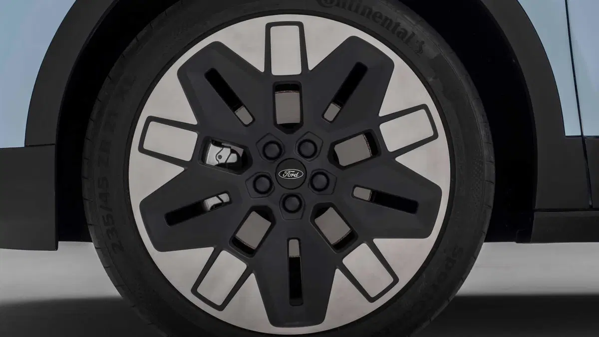 Ford Explorer (2024-->>) (16)