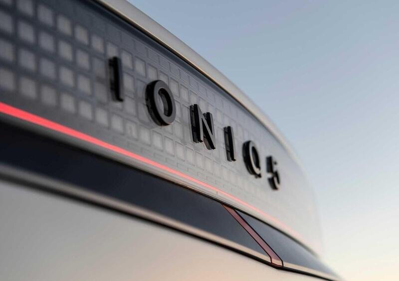 Hyundai Ioniq 5 N  (2024-->>) (14)