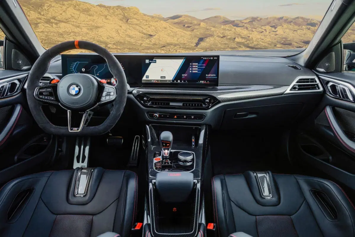 BMW M4 CS 2024: il restyling ha 550 CV e molta fibra di carbonio (7)