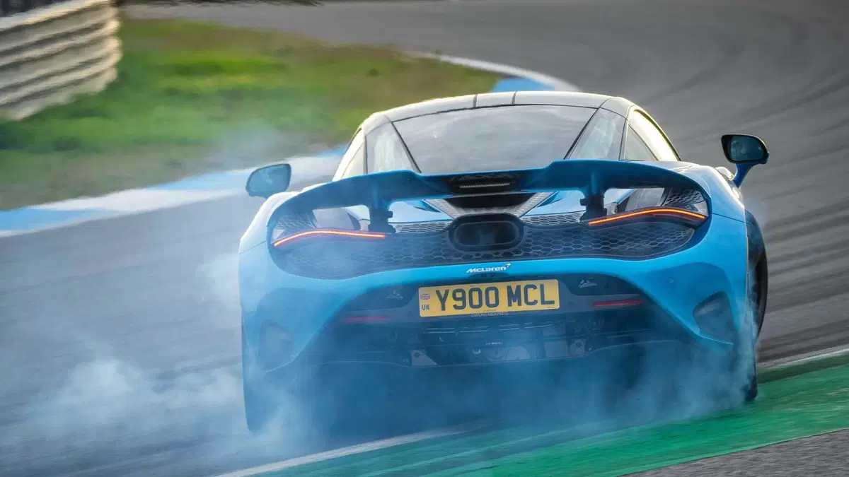 McLaren 750S Coupé (2023-->>) (10)
