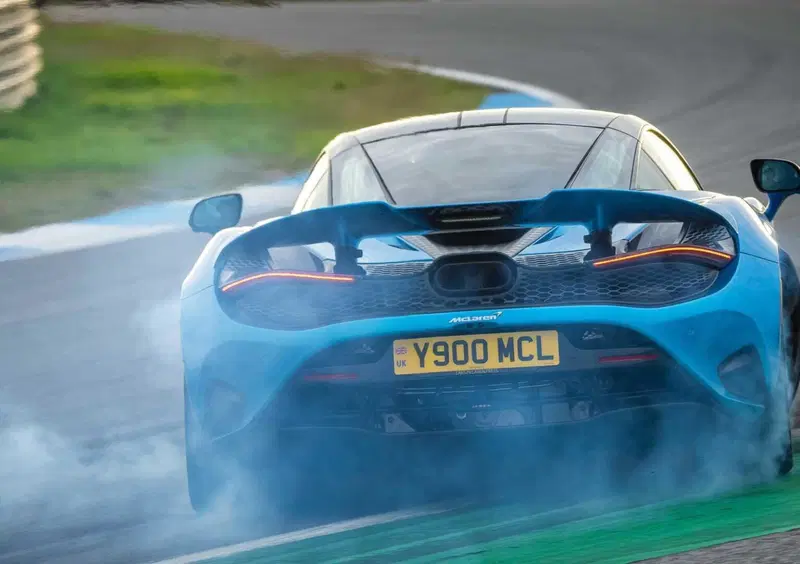 McLaren 750S Coupé (2023-->>) (10)