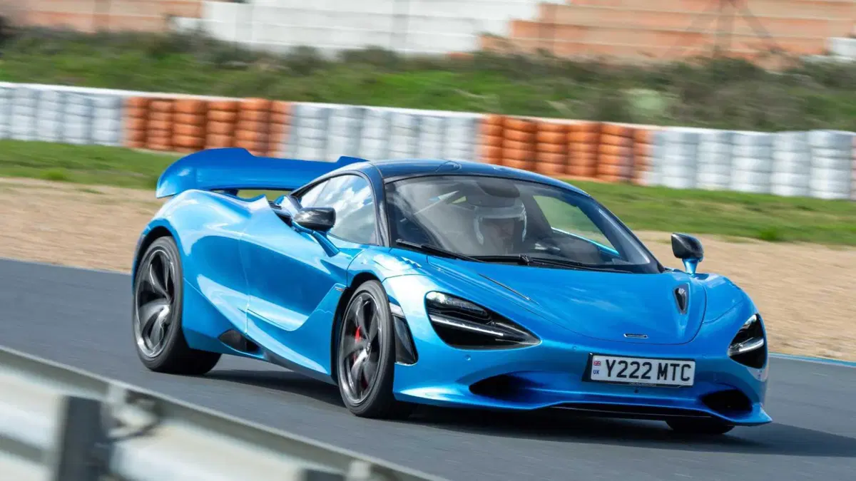 McLaren 750S Coupé (2023-->>) (5)