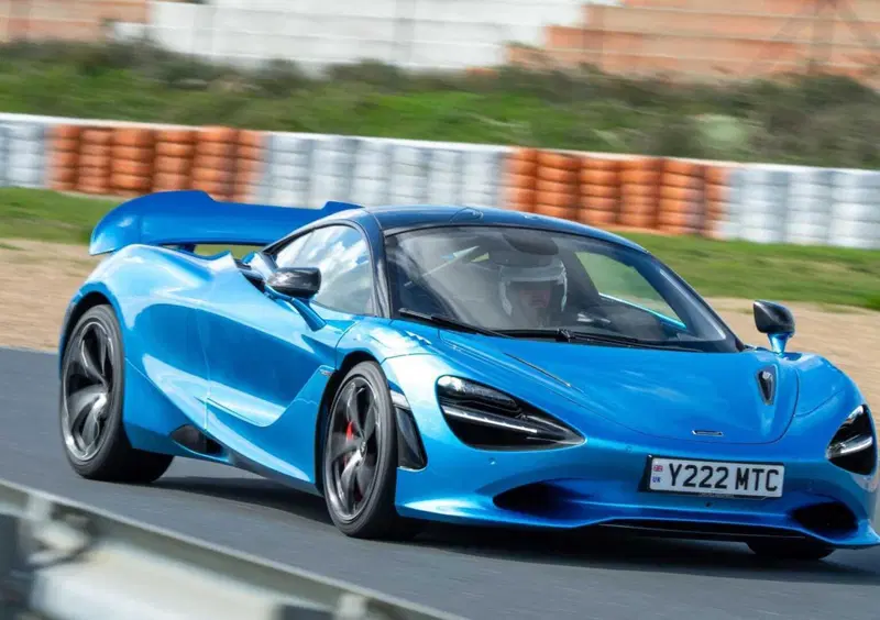 McLaren 750S Coupé (2023-->>) (5)