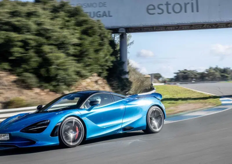 McLaren 750S Coupé (2023-->>) (4)
