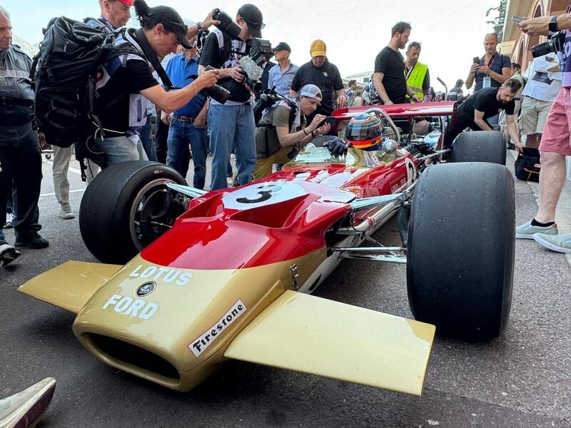 Adrian Newey in pista al Grand Prix Historique di Monaco 2024