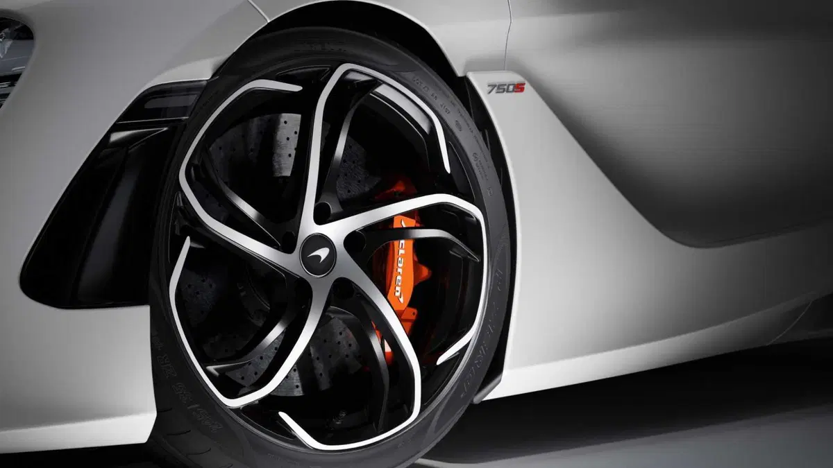McLaren 750S Cabrio (18)