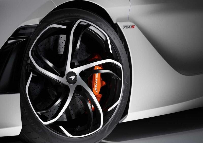 McLaren 750S Cabrio (2023-->>) (18)