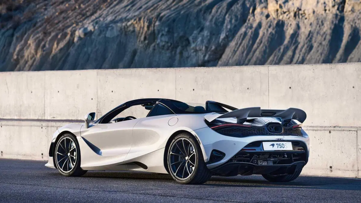 McLaren 750S Cabrio (10)