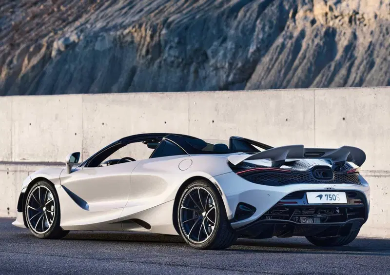 McLaren 750S Cabrio (2023-->>) (10)