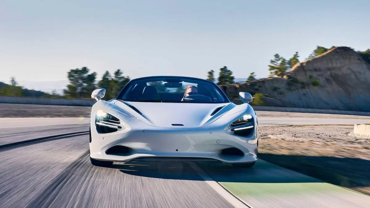 McLaren 750S Cabrio (13)