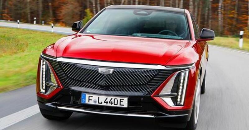 Cadillac Lyriq: la General Motors torna in Europa con una elettrica anti-Tesla