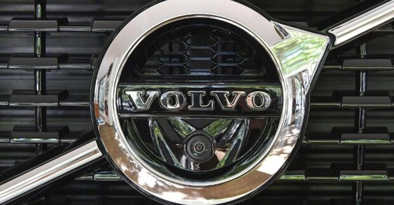 Volvo EX60, la nuova elettrica &egrave; in arrivo nel 2026 per competere con la Tesla Model Y 