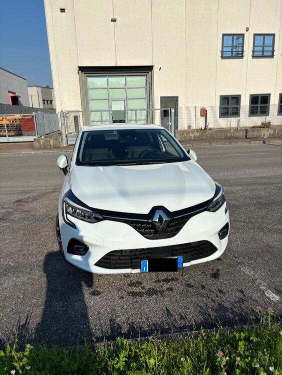 Renault Clio SCe 75 CV 5 porte Intens del 2020 usata a Osnago