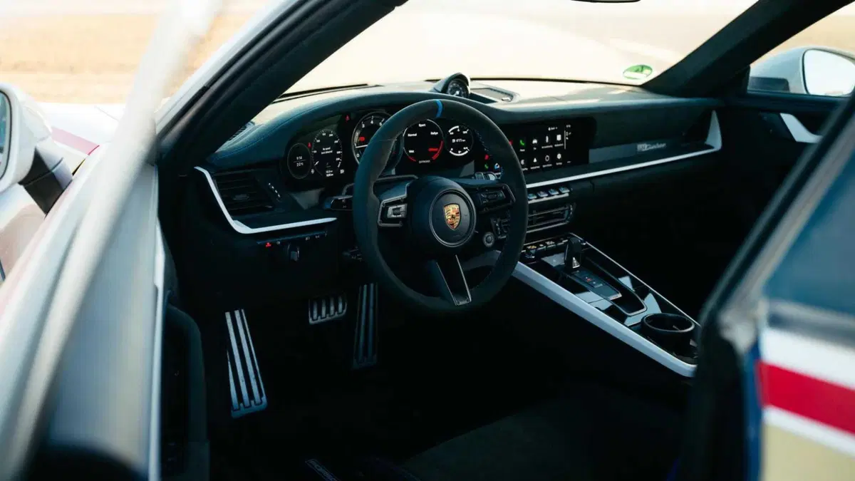 Porsche 911 Coupé Coupe 3.0 Dakar auto (8)