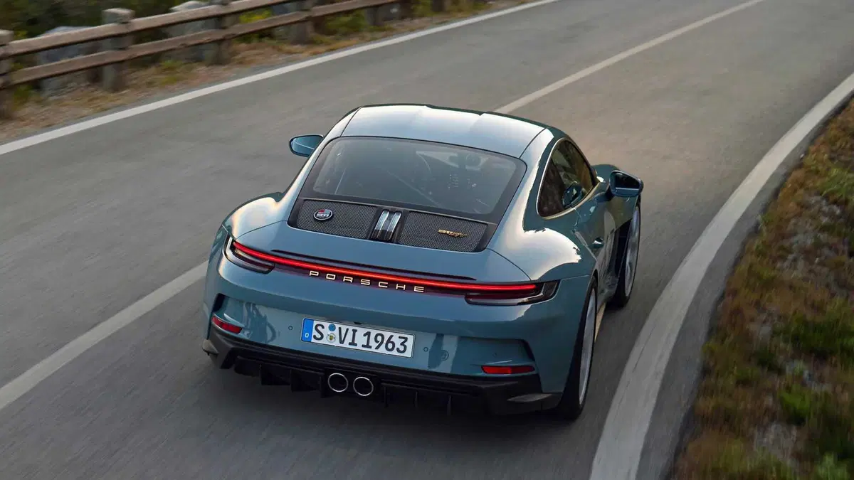 Porsche 911 Coupé 4.0 S/T (7)
