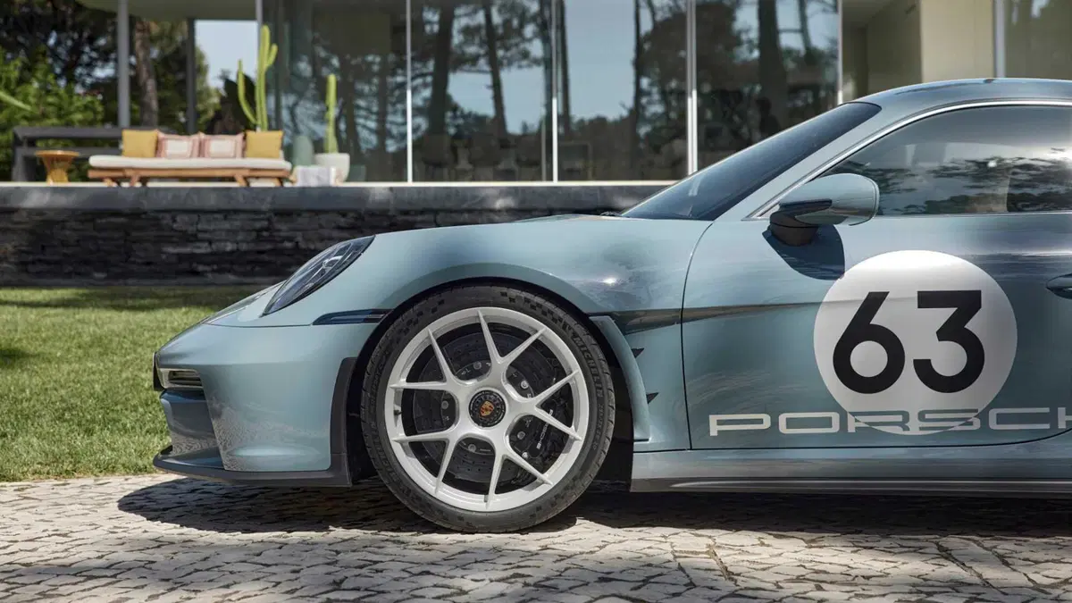 Porsche 911 Coupé 4.0 S/T (12)