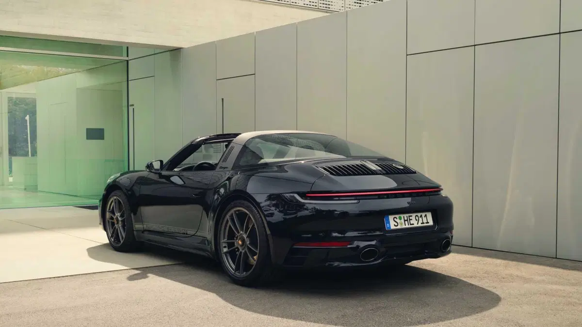 Porsche 911 Cabrio Targa 3.0 4 50Y Porsche Design (2)