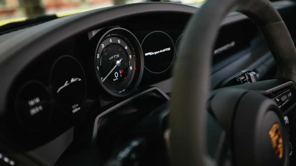 Porsche 911 Cabrio Targa 3.0 4 GTS (16)