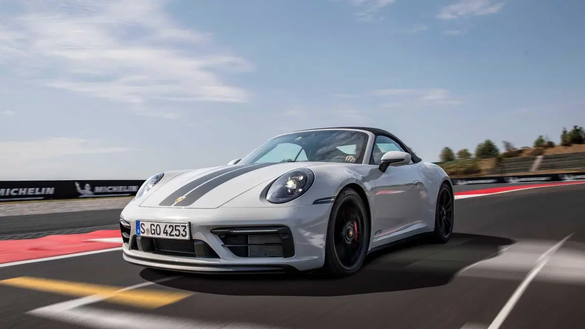 Porsche 911 Cabrio Cabrio 3.0 Carrera 4 GTS (2)