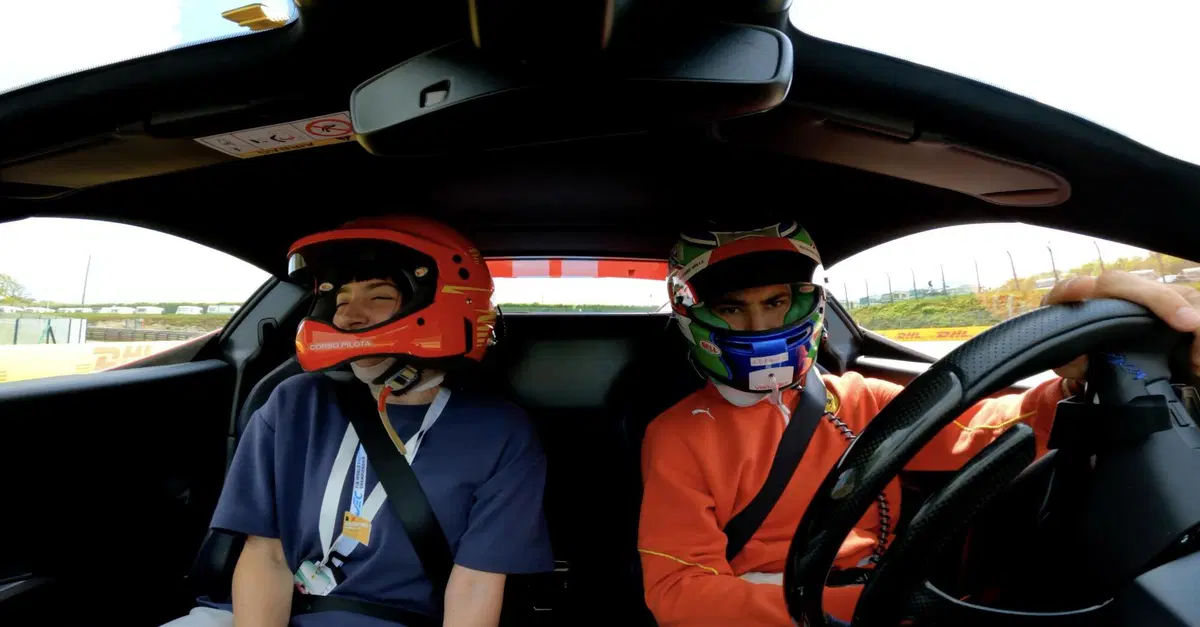[VIDEO] Abbiamo fatto un hot lap a Spa Francorchamps con una Ferrari 296 GTS: ecco com'&egrave; andata