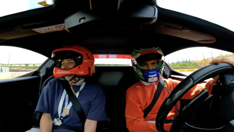 [VIDEO] Abbiamo fatto un hot lap a Spa Francorchamps con una Ferrari 296 GTS: ecco com'&egrave; andata