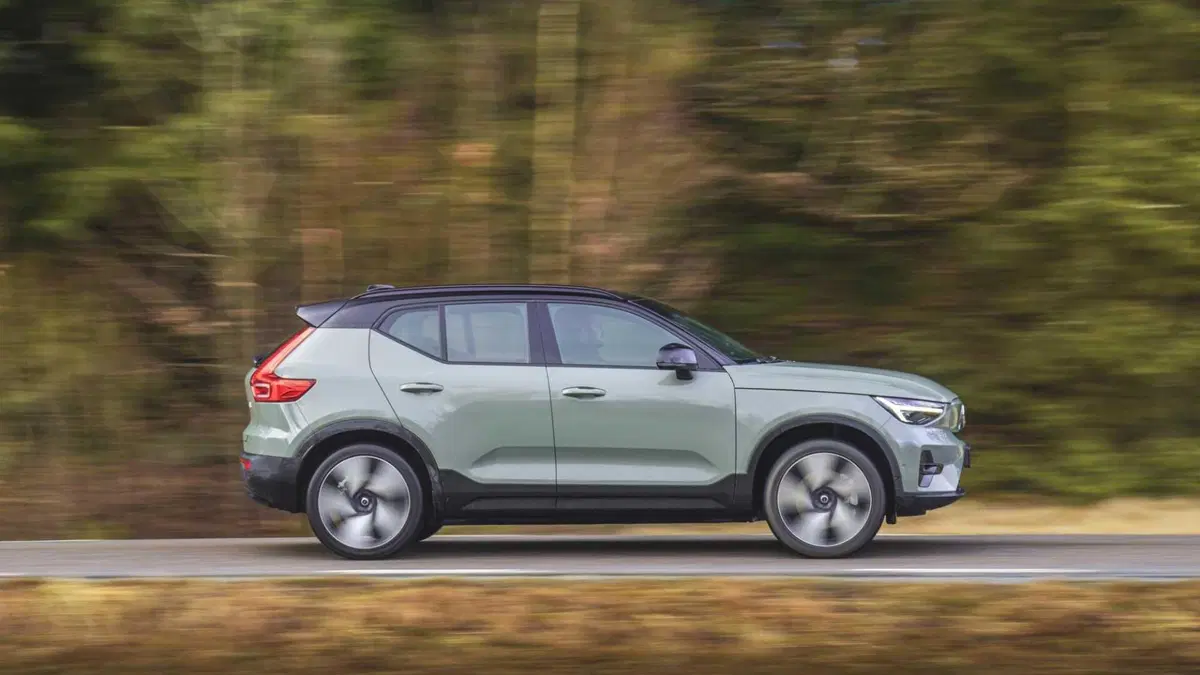Volvo EX40 (2024-->>) (6)