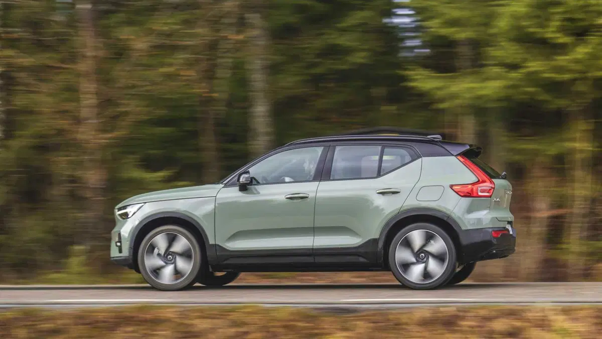 Volvo EX40 (2024-->>) (7)