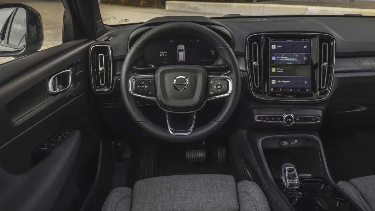 Volvo EX40 (2024-->>) (8)