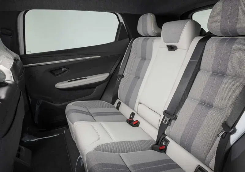 Renault Scenic E-Tech Electric (2016-->>) (12)