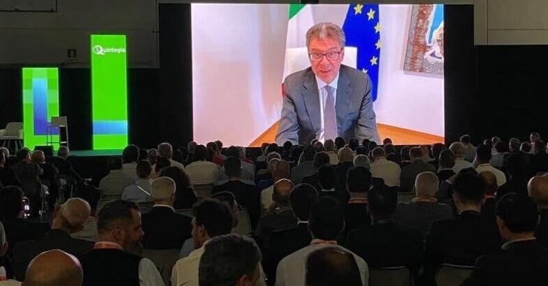 Una domanda al Ministro Giorgetti: ma non potevate svegliarvi prima? L&#039;auto in Europa sta fallendo