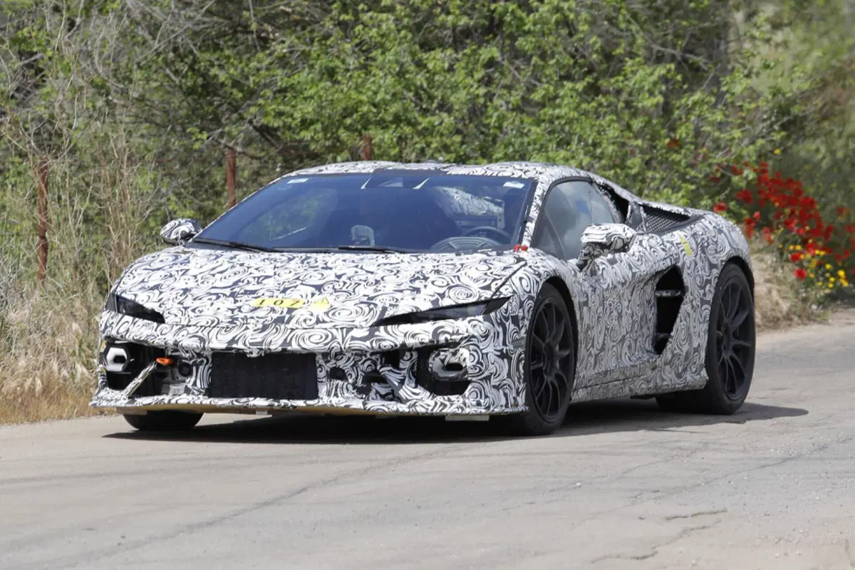 Lamborghini Temerario: le foto spia della nuova supercar (2)