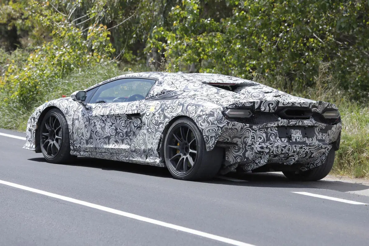 Lamborghini Temerario: le foto spia della nuova supercar (5)