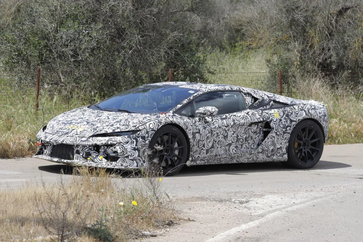 Lamborghini Temerario: le foto spia della nuova supercar (9)
