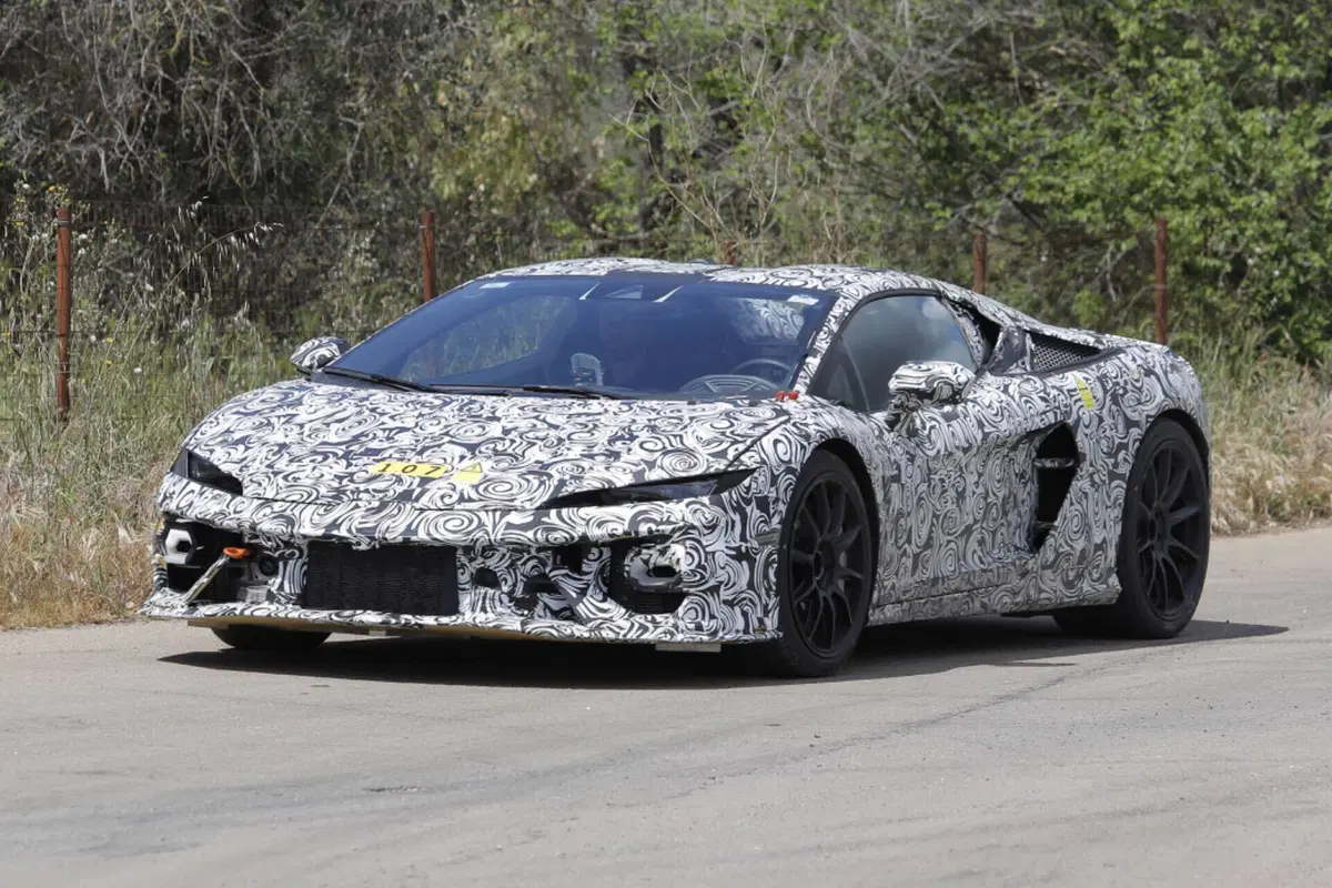 Lamborghini Temerario: le foto spia della nuova supercar (11)