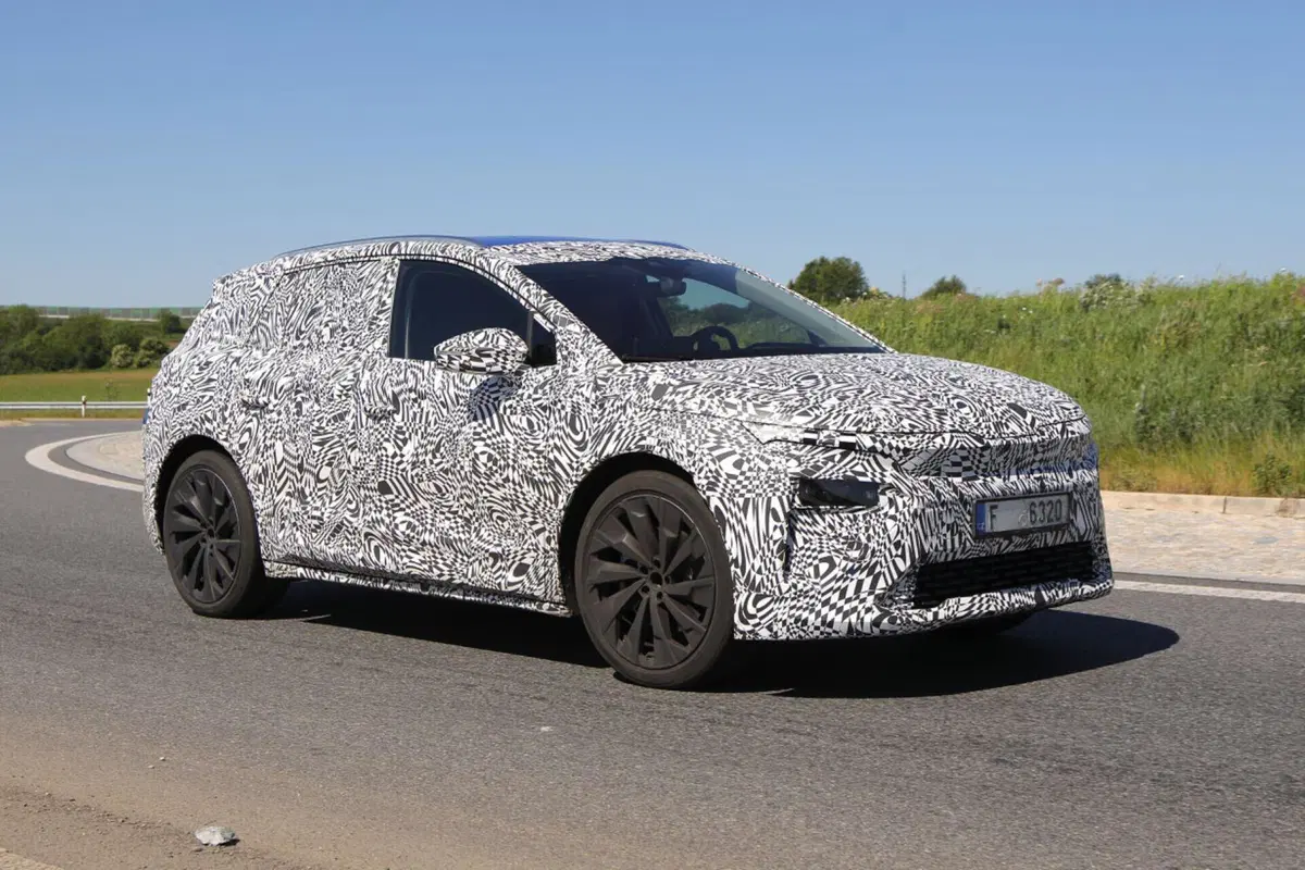 Skoda Elroq: le foto spia della nuova compatta elettrica  (5)