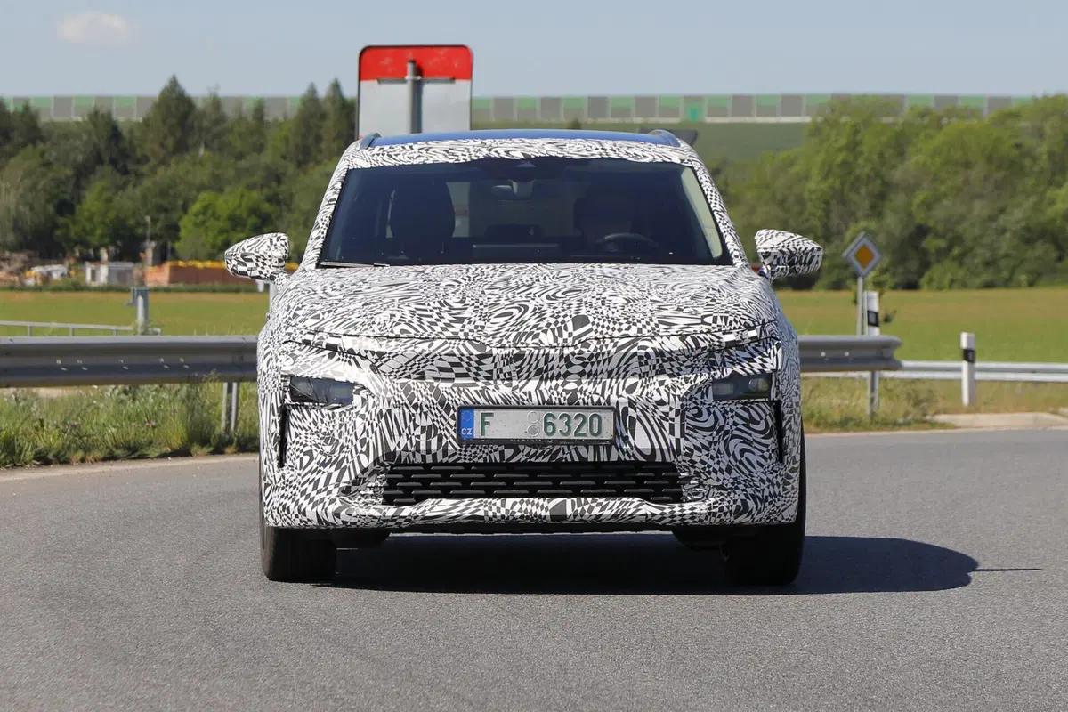 Skoda Elroq: le foto spia della nuova compatta elettrica  (13)