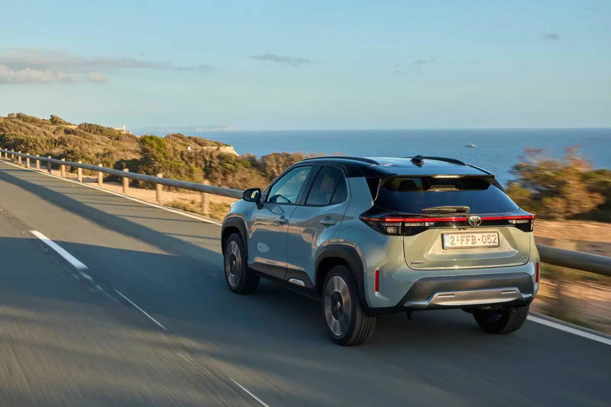 Toyota Yaris Cross 2024: nuovo motore, l'ibrido è più potente  (12)