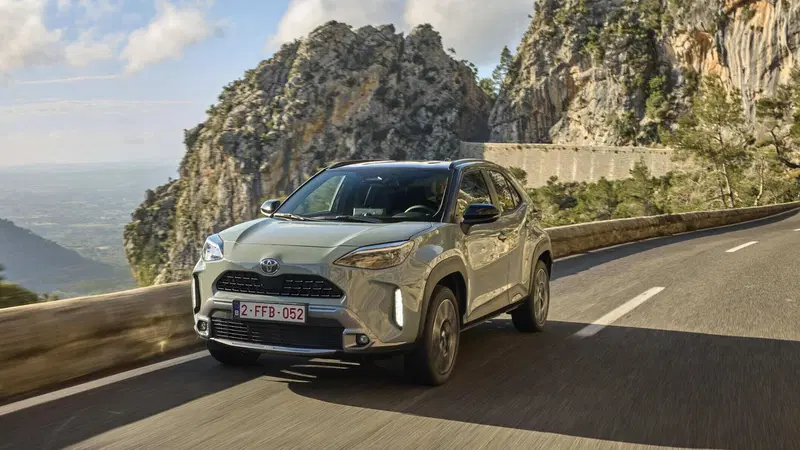Toyota Yaris Cross 2024: nuovo motore, l'ibrido &egrave; pi&ugrave; potente 
