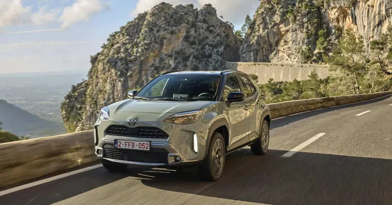 Toyota Yaris Cross 2024: nuovo motore, l'ibrido &egrave; pi&ugrave; potente 