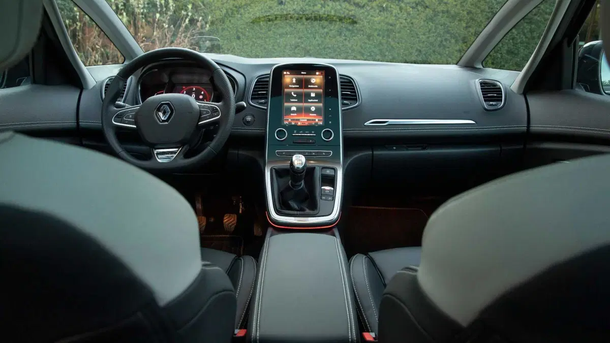 Renault Scénic 1.5 dci energy Business 110cv edc (10)