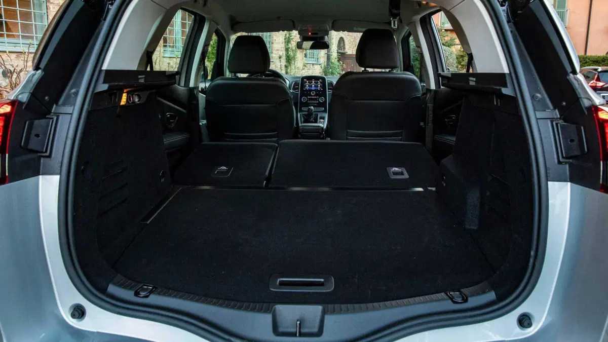 Renault Scénic 1.5 dci energy Business 110cv edc (16)