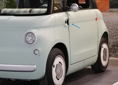 Fiat Topolino sequestrate in Dogana dalla Guardia di Finanza: non sono italiane