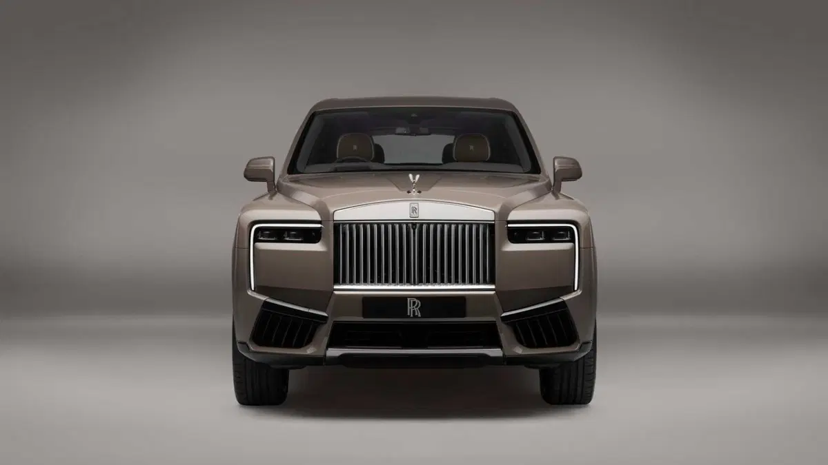 Rolls Royce Cullinan (2018-->>) (4)