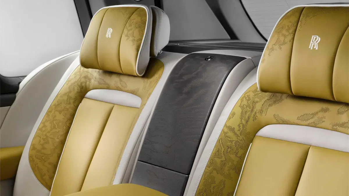 Rolls Royce Cullinan (2018-->>) (8)